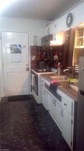 3303 Frost Place, Greensboro, NC 27405