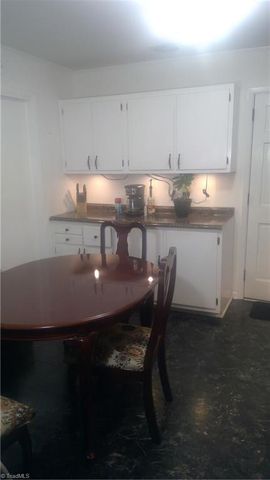 3303 Frost Place, Greensboro, NC 27405