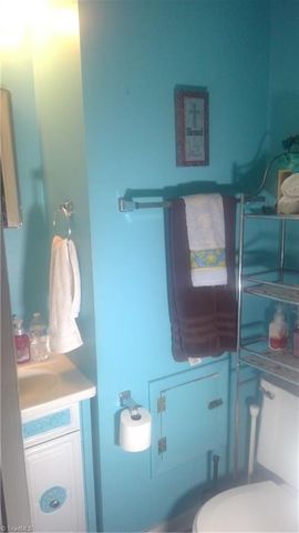 3303 Frost Place, Greensboro, NC 27405