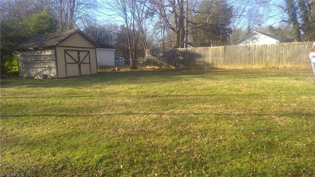 3303 Frost Place, Greensboro, NC 27405