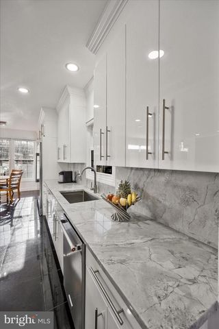 1628 GREAT FALLS ST, Mclean, VA 22101