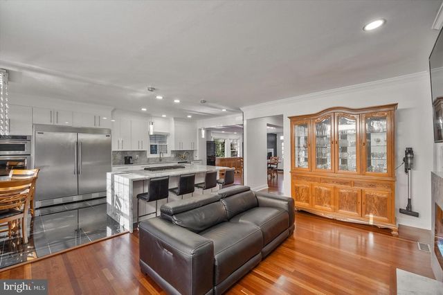 1628 GREAT FALLS ST, Mclean, VA 22101