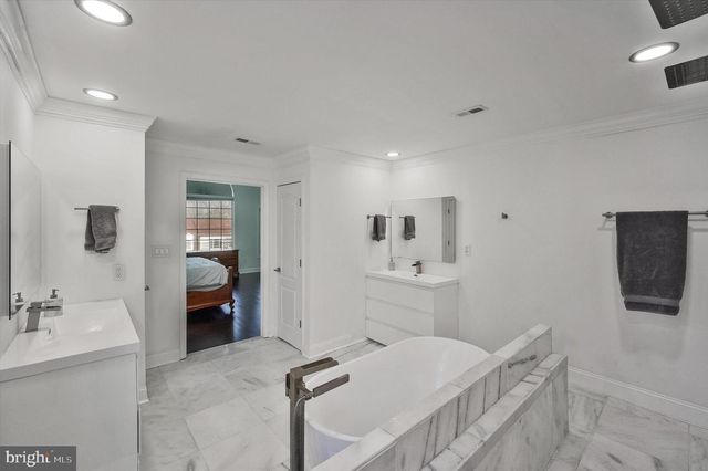 1628 GREAT FALLS ST, Mclean, VA 22101