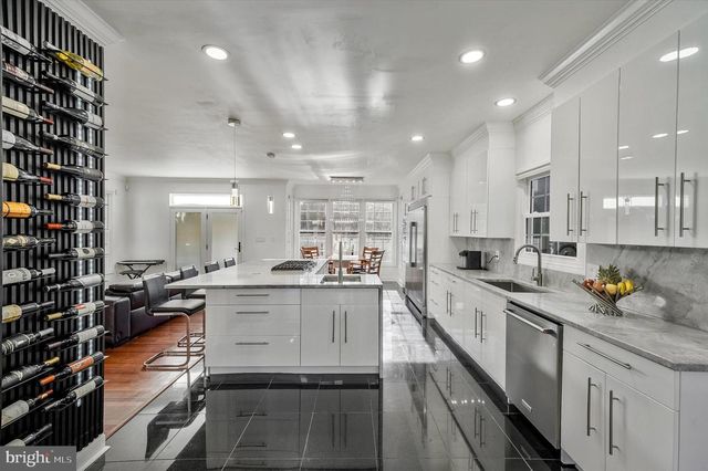 1628 GREAT FALLS ST, Mclean, VA 22101