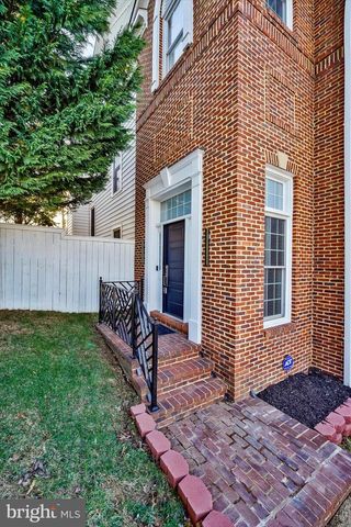 1628 GREAT FALLS ST, Mclean, VA 22101