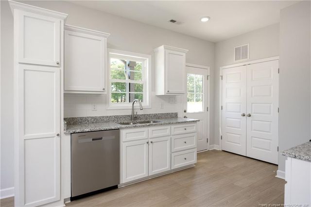 647 McLamb Road, Dunn, NC 28334