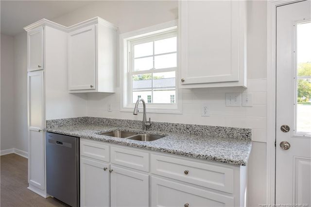 647 McLamb Road, Dunn, NC 28334