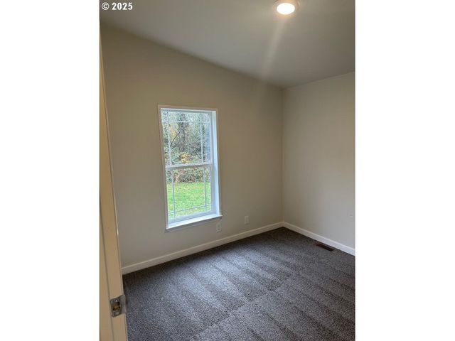 307 E STATE ROUTE 4, Cathlamet, WA 98612