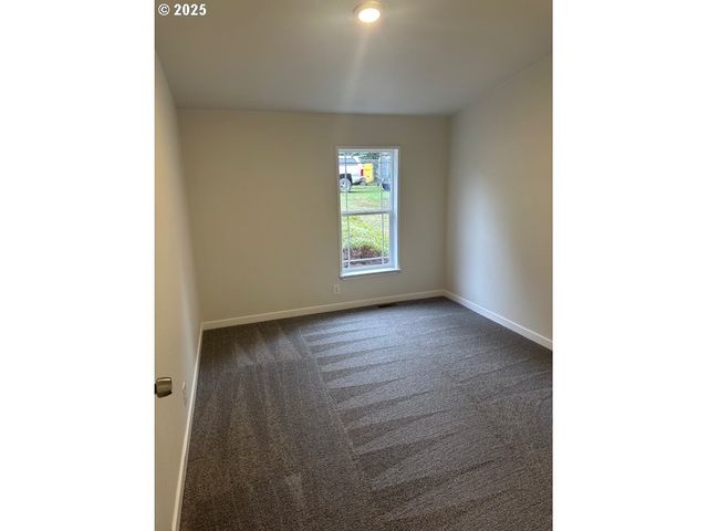 307 E STATE ROUTE 4, Cathlamet, WA 98612