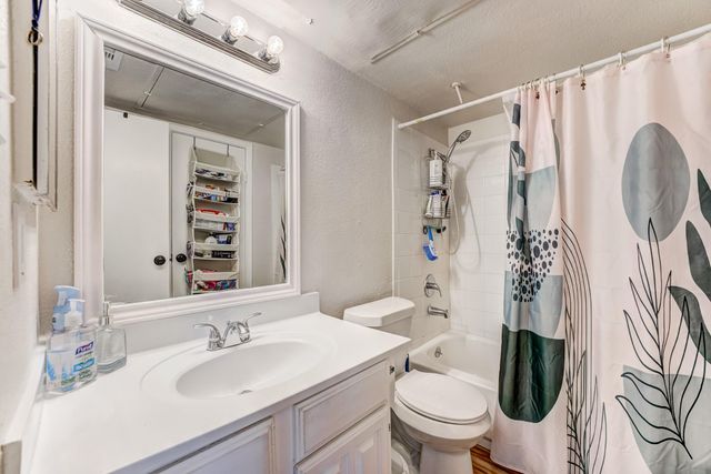 6001 Reims Road 301, Houston, TX 77036