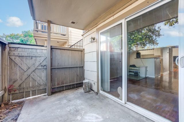 6001 Reims Road 301, Houston, TX 77036