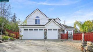376 Blue Oak Ln, Clayton, CA 94517