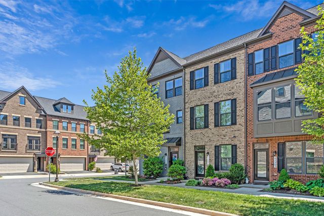 43509 APPLE ORCHARD SQ, Ashburn, VA 20148