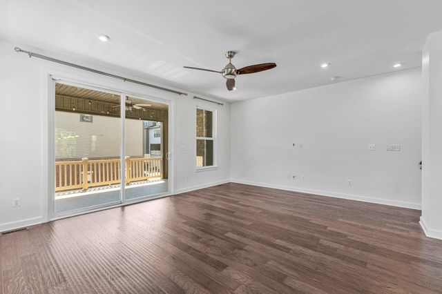 43509 APPLE ORCHARD SQ, Ashburn, VA 20148