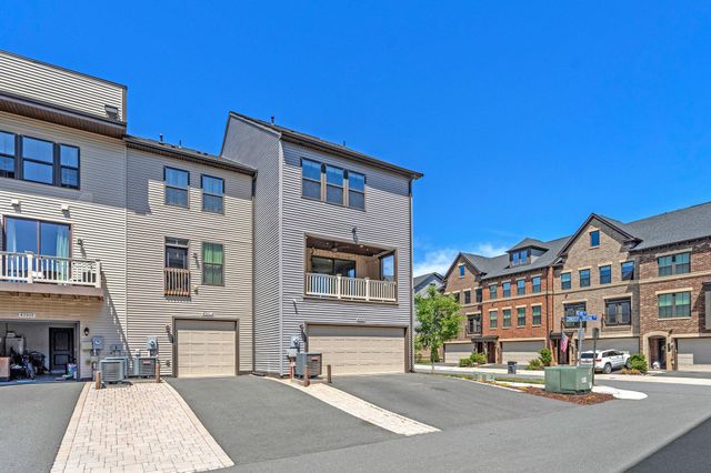 43509 APPLE ORCHARD SQ, Ashburn, VA 20148