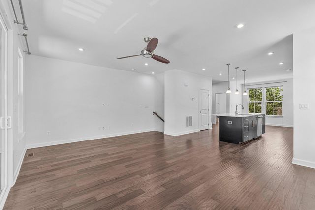 43509 APPLE ORCHARD SQ, Ashburn, VA 20148