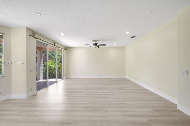 4312 Laurel Ridge Circle, Weston, FL 33331
