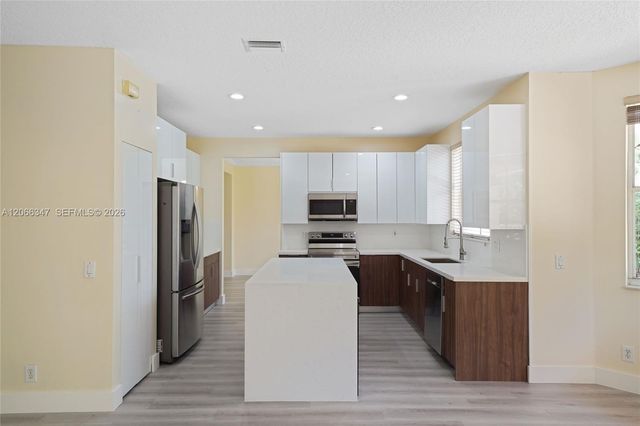 4312 Laurel Ridge Circle, Weston, FL 33331