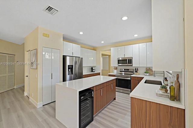 4312 Laurel Ridge Circle, Weston, FL 33331