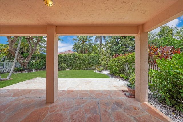 4312 Laurel Ridge Circle, Weston, FL 33331