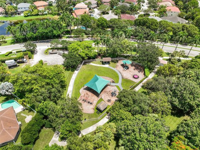 4312 Laurel Ridge Circle, Weston, FL 33331