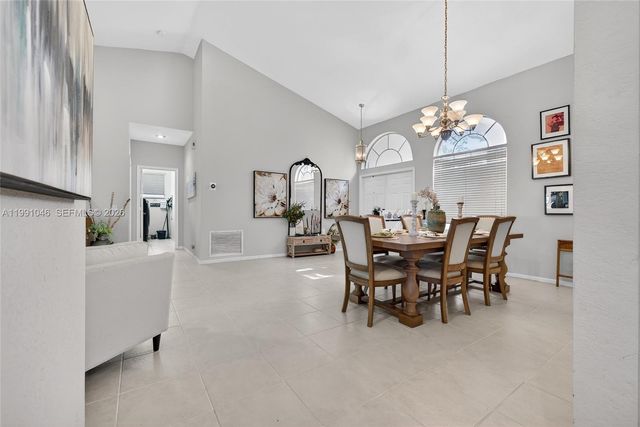 5318 NW 57th Ave, Coral Springs, FL 33067