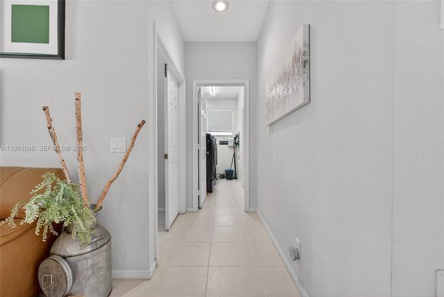 5318 NW 57th Ave, Coral Springs, FL 33067