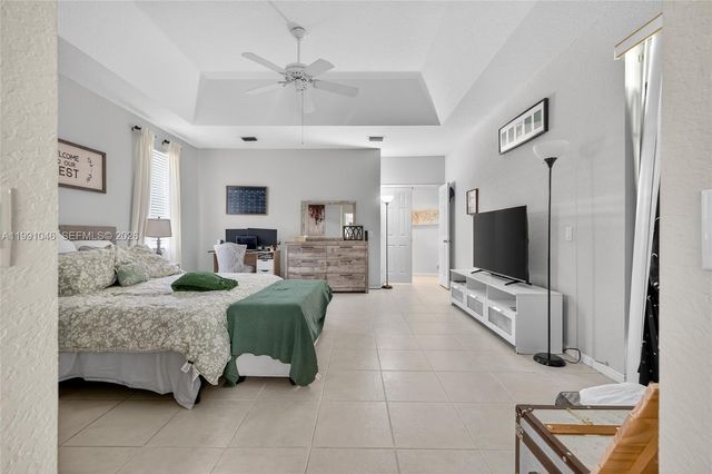 5318 NW 57th Ave, Coral Springs, FL 33067