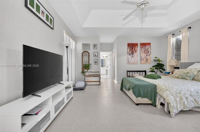 5318 NW 57th Ave, Coral Springs, FL 33067