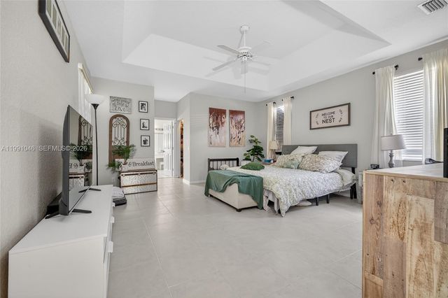 5318 NW 57th Ave, Coral Springs, FL 33067