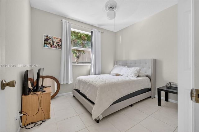 5318 NW 57th Ave, Coral Springs, FL 33067