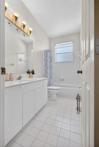 5318 NW 57th Ave, Coral Springs, FL 33067