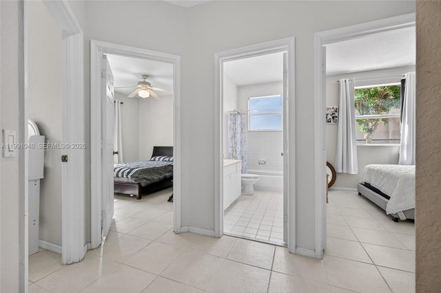 5318 NW 57th Ave, Coral Springs, FL 33067