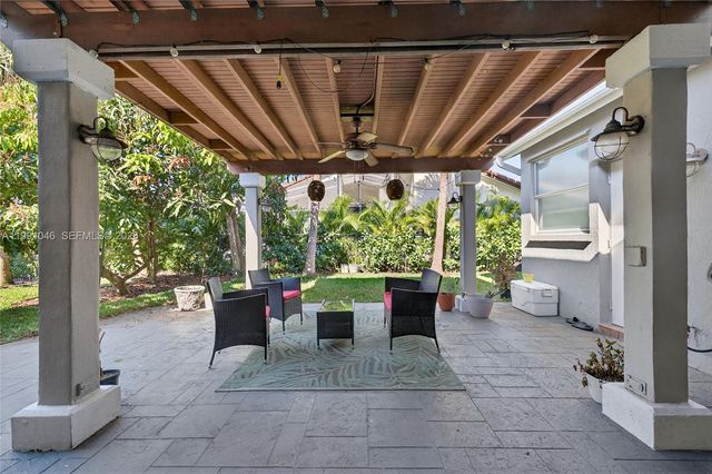 5318 NW 57th Ave, Coral Springs, FL 33067