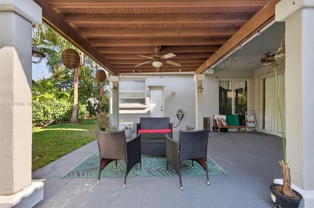 5318 NW 57th Ave, Coral Springs, FL 33067