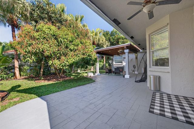 5318 NW 57th Ave, Coral Springs, FL 33067