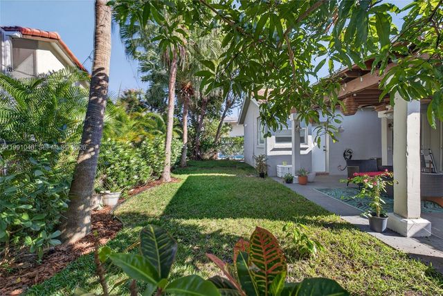 5318 NW 57th Ave, Coral Springs, FL 33067