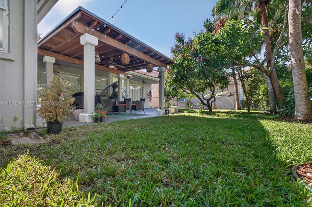 5318 NW 57th Ave, Coral Springs, FL 33067