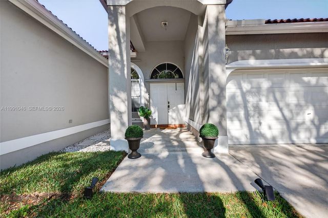 5318 NW 57th Ave, Coral Springs, FL 33067