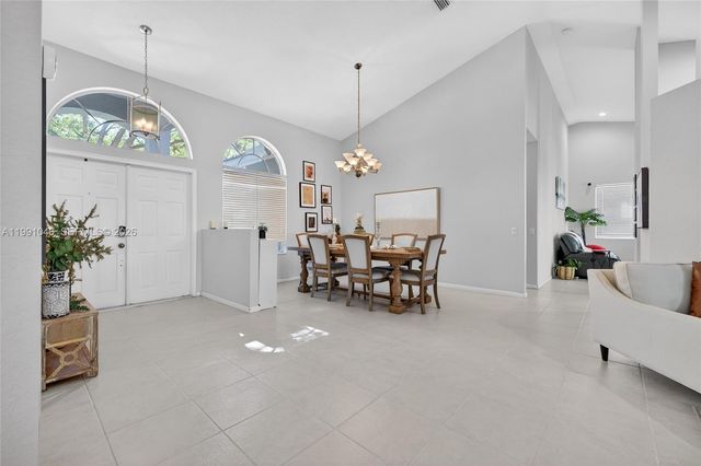 5318 NW 57th Ave, Coral Springs, FL 33067