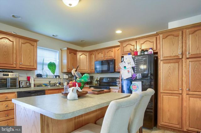 6343 MERCURY DR, Mechanicsburg, PA 17050