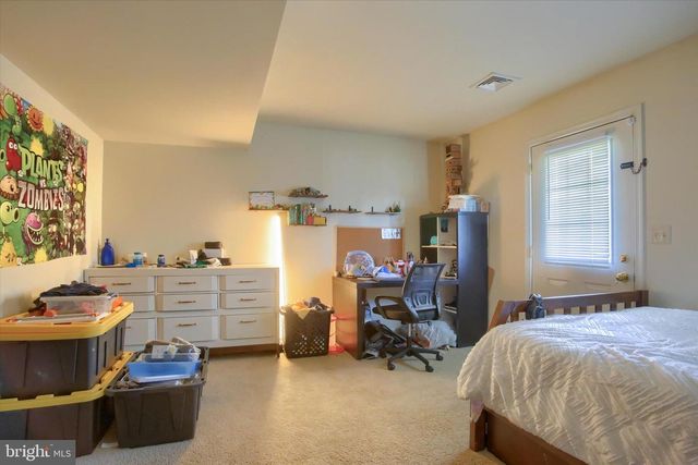 6343 MERCURY DR, Mechanicsburg, PA 17050