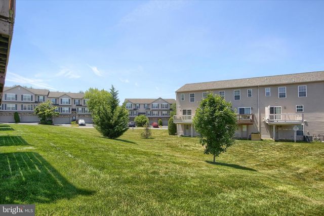 6343 MERCURY DR, Mechanicsburg, PA 17050