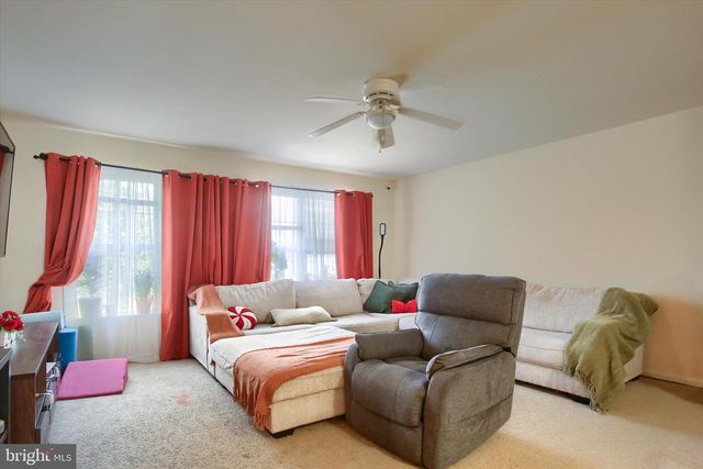 6343 MERCURY DR, Mechanicsburg, PA 17050
