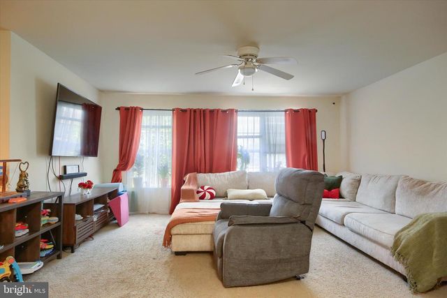 6343 MERCURY DR, Mechanicsburg, PA 17050
