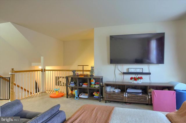 6343 MERCURY DR, Mechanicsburg, PA 17050