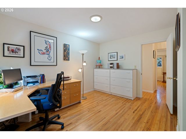 6167 Sw MILES Ct, Portland, OR 97219