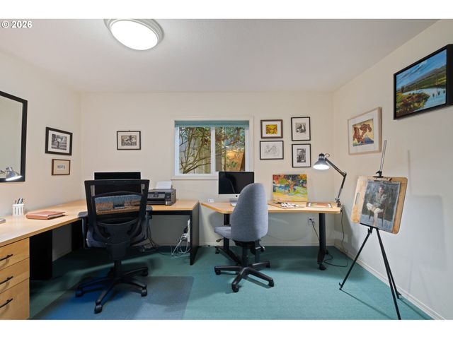 6167 Sw MILES Ct, Portland, OR 97219