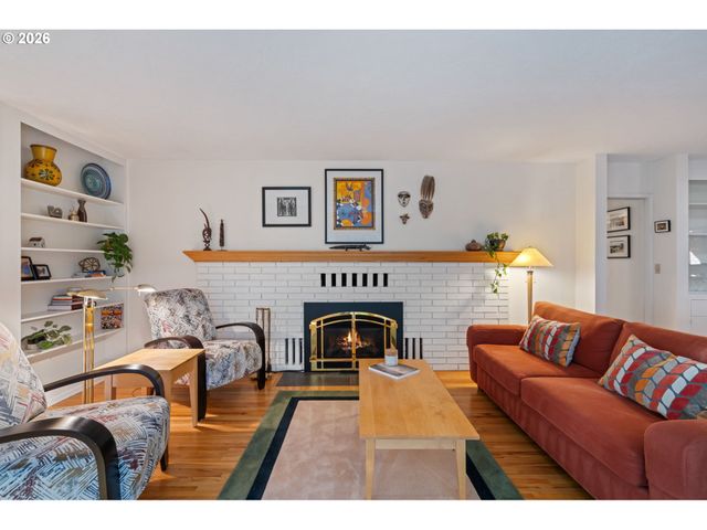 6167 Sw MILES Ct, Portland, OR 97219