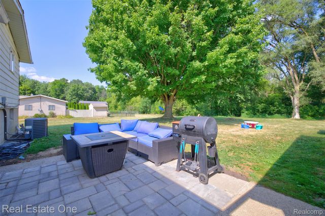 2351 Cheryl Ann Drive, Burton, MI 48519